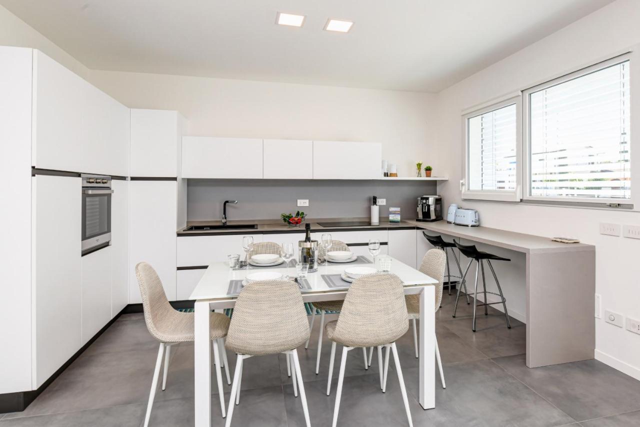 Villette Dolci Luxury Homes 페스키에라델가르다 외부 사진